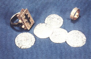 Coins and rings from the Thame Hoard